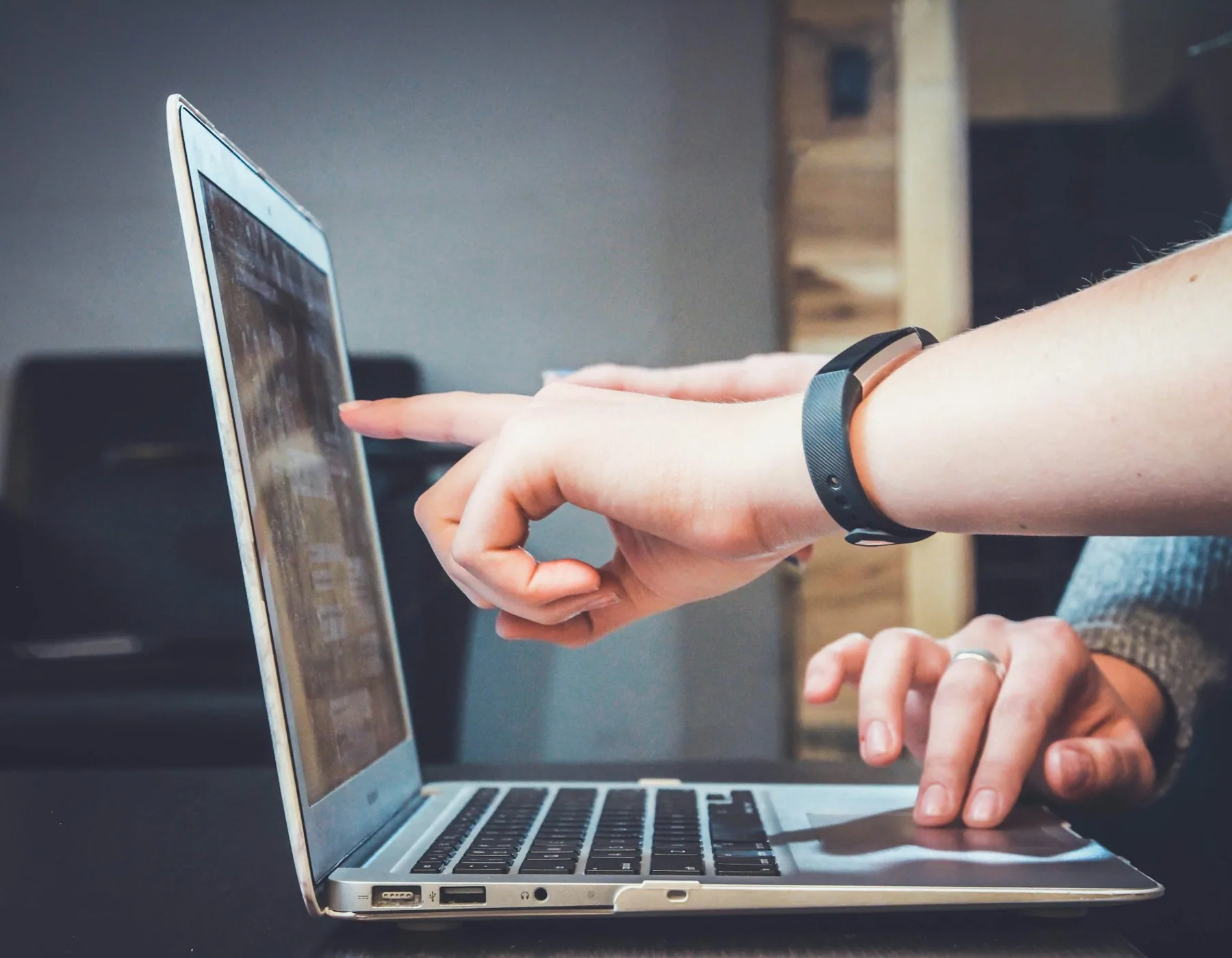 Gerichte IT-oplossing op een laptop